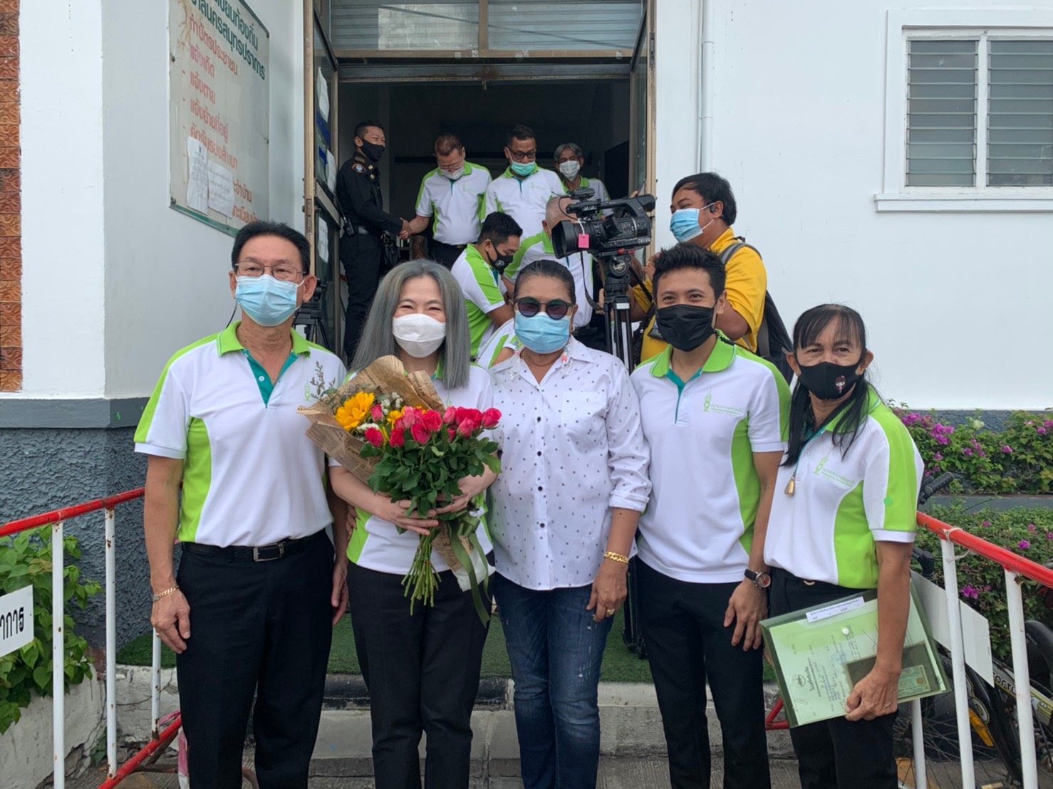 %e0%b8%9a%e0%b8%a3%e0%b8%a3%e0%b8%a2%e0%b8%b2%e0%b8%81%e0%b8%b2%e0%b8%a8%e0%b8%81%e0%b8%b2%e0%b8%a3%e0%b8%a3%e0%b8%b1%e0%b8%9a%e0%b8%aa%e0%b8%a1%e0%b8%b1%e0%b8%84%e0%b8%a3%e0%b9%80%e0%b8%a5%e0%b8%b7