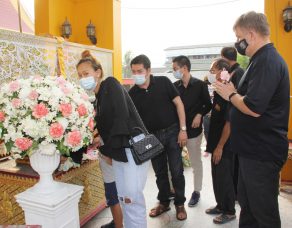 %e0%b8%84%e0%b8%a3%e0%b8%ad%e0%b8%9a%e0%b8%84%e0%b8%a3%e0%b8%b1%e0%b8%a7%e0%b8%aa%e0%b9%82%e0%b8%84%e0%b8%9f-%e0%b8%88%e0%b8%b1%e0%b8%94%e0%b8%9e%e0%b8%b4%e0%b8%98%e0%b8%b5%e0%b8%8c%e0%b8%b2%e0%b8%9b