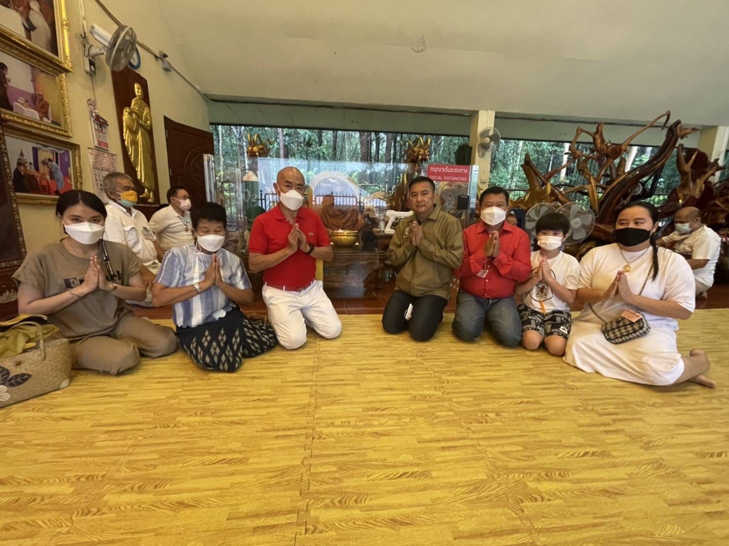 %e0%b9%80%e0%b8%ae%e0%b8%b5%e0%b8%a2%e0%b9%80%e0%b8%ad%e0%b8%b5%e0%b9%8b%e0%b8%a2%e0%b8%a7%e0%b8%9e%e0%b8%a3%e0%b9%89%e0%b8%ad%e0%b8%a1%e0%b8%84%e0%b8%93%e0%b8%b0%e0%b8%a8%e0%b8%b4%e0%b8%a9