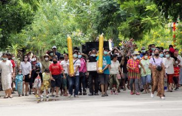 %e0%b8%9c%e0%b8%b9%e0%b9%89%e0%b9%83%e0%b8%ab%e0%b8%8d%e0%b9%88%e0%b8%81%e0%b8%9a-%e0%b8%99%e0%b8%b3%e0%b8%8a%e0%b8%b2%e0%b8%a7%e0%b8%8a%e0%b8%b8%e0%b8%a1%e0%b8%8a%e0%b8%99%e0%b8%a7%e0%b8%b1%e0%b8%94